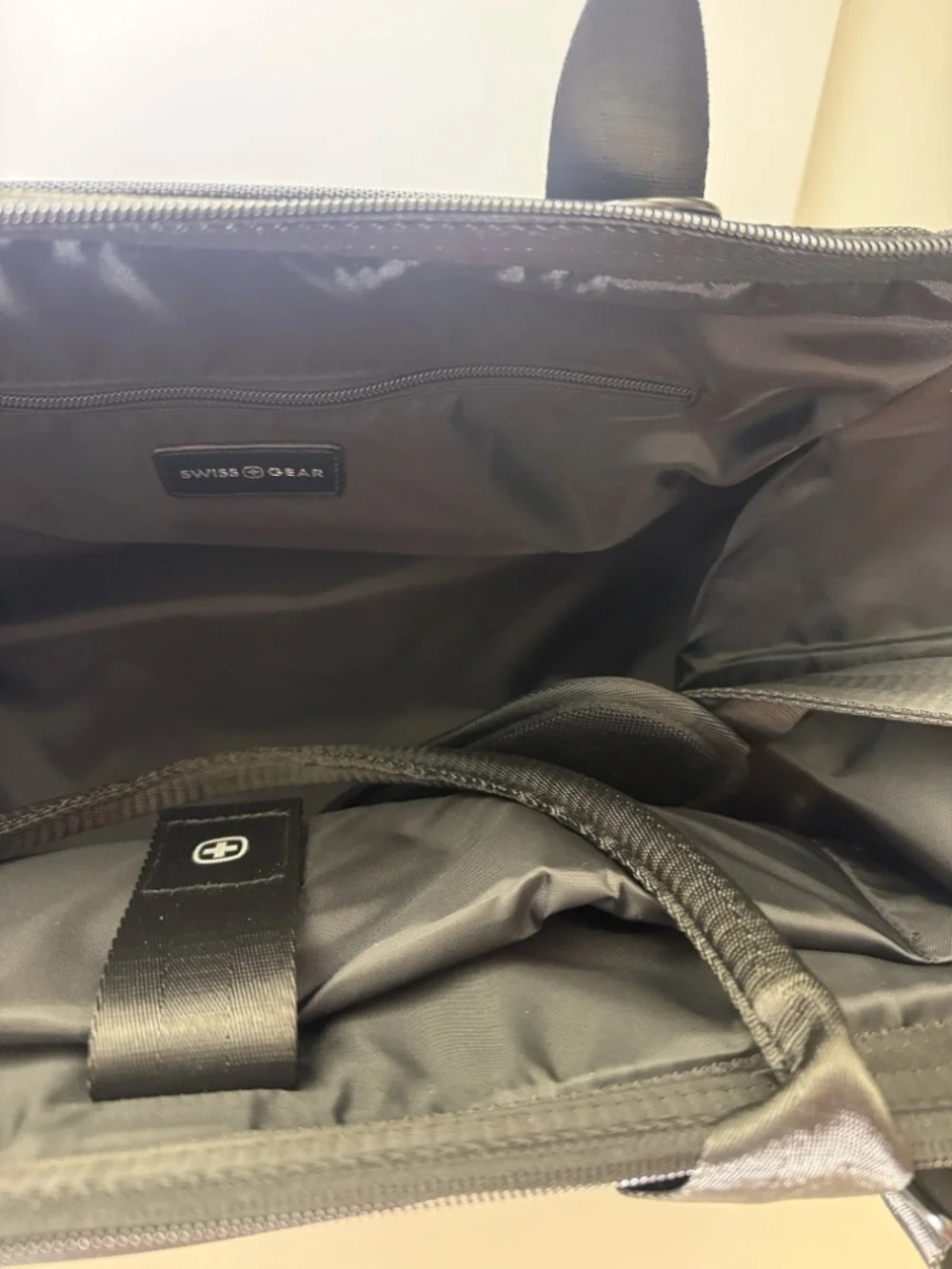 SwissGear Black Laptop Briefcase with Shoulder Strap